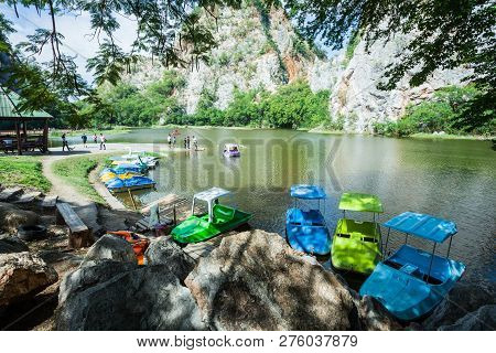 Khao Ngoo Rock Park
/rachaburi City/thailand-on Dec 16th,2018: The Boat Is Just The Part Of The Serv