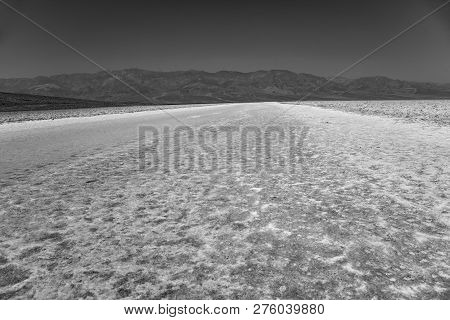Saltsee And Badwater Basin   In Badwater, Death Valley, Usa In Midday Heat