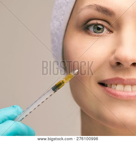 Facial Injecting Treatment. Skin Platelet. Prp Rich Plasma Injection. Beauty Woman. Doctor Gloves
