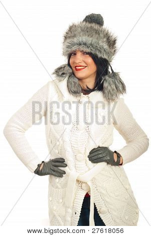 Mulher de beleza em roupas de Inverno