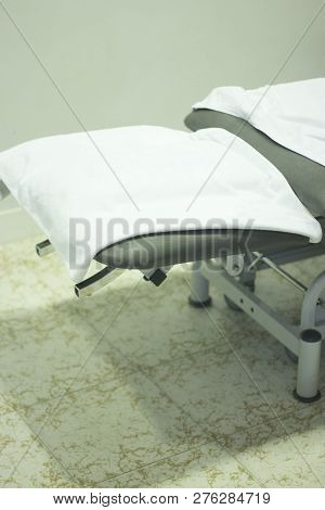 Physiotherapy Clinic Massage Bed