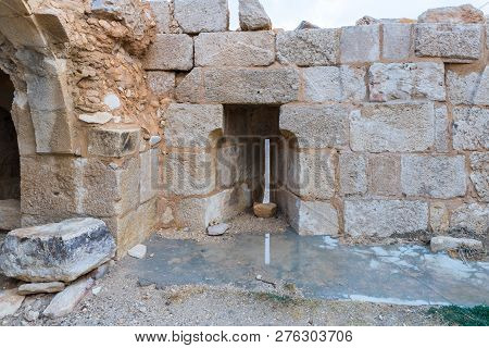 Al Jaya, Jordan, December 06, 2018 : The Platform With Loophole On The Corner Tower In The Medieval 