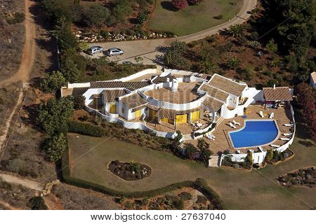 A Country House, uszoda, skyview