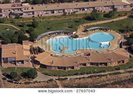 Bungalowcomplex a medence a tetőn, skyview