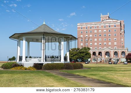 Hampton, Virginia - July 9, 2017:  The Gazebo In Continental Park On The Grounds Of Fort Monroe, Alo