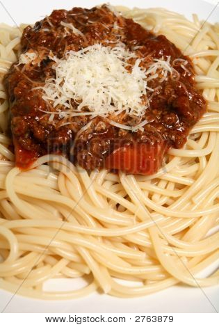 Spaghetti Bolognese med Parmesan lodret