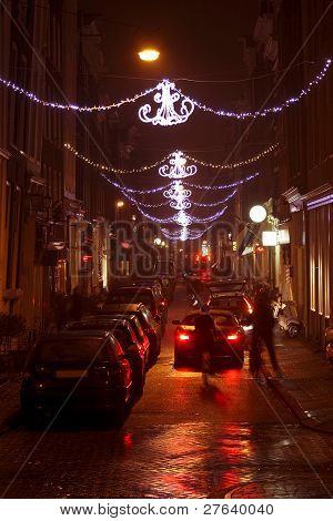 Streetview Amsterdam in den Niederlanden in der Dämmerung