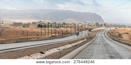 Maan, Jordan, December 07, 2018 : Intercity Route Passing Near The Foot Of The Red Mountains In The 