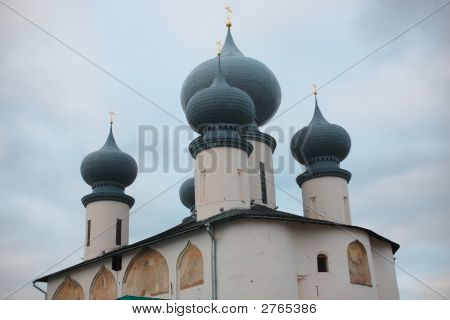 Tihvinän Dormition luostari