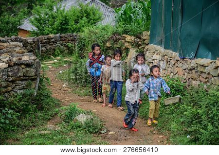Sa Pa, Vietnam - May 31, 2016. Children Playing At The Village In Sa Pa, Vietnam. Sa Pa Is A Mountai