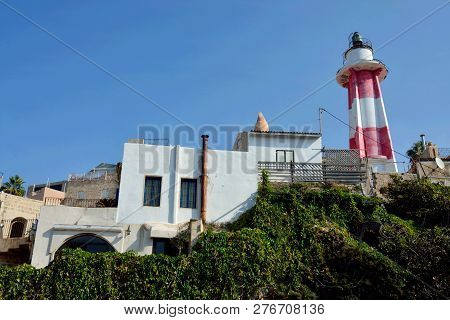 Inactive Red And White Striped Lighthouse In Old Yaffo Port  (jaffa, Yafo), Tel Aviv, Israel,middle 
