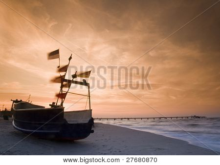 Море
