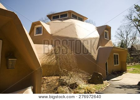 Geodesic Dome House Home In Modern Architecture Style