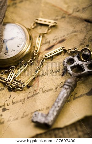 Reloj antiguo & de papel