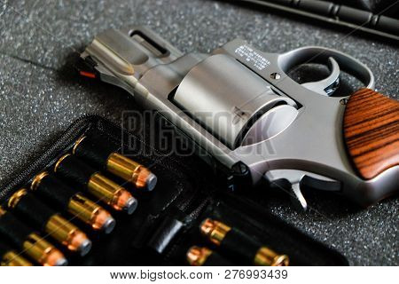 Metal Revolver .44 Magnum Pistol Gun With Jacket Soft Point(jsp) Bullet