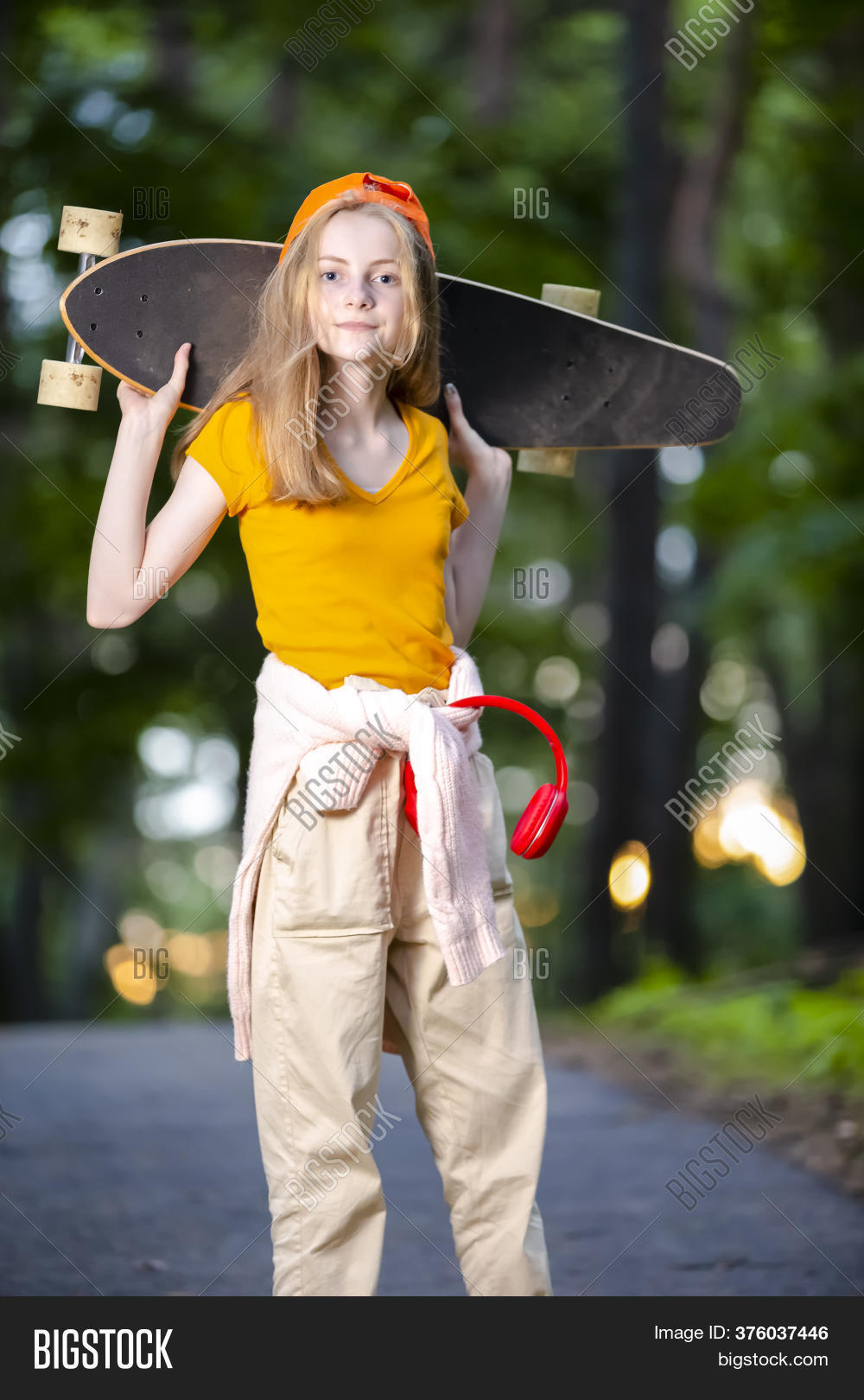 teens-lifestyle-image-photo-free-trial-bigstock
