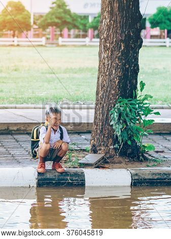 Kanchanaburi,thailand-july 2,2020:unidentified Elementary School Students Wear Face Mask To Prevent 
