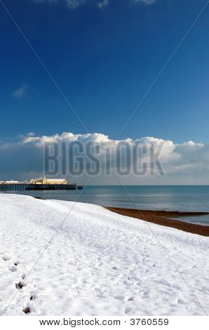 Hastings molo w śniegu-2