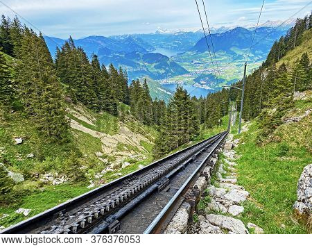 Pilatus Railway - The Steepest Cogwheel Railway In The World (zahnradbahn Alpnachstad - Pilatus Kulm