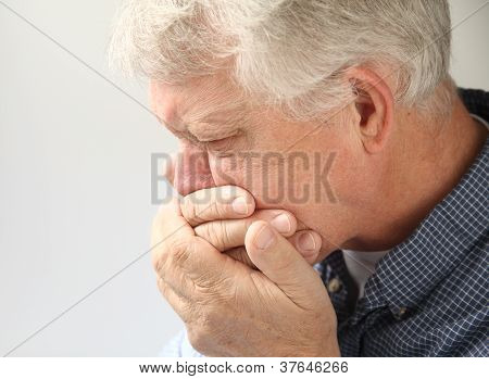 écoeuré homme senior