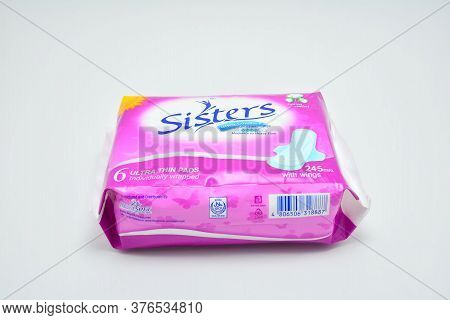 Quezon City, Ph - July 8 - Sisters Ultra Comfort Ultra Thin Pads On July 8, 2020 In Quezon City, Phi