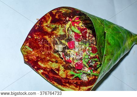 Banarasi Pan, Betel Nut Garnished With All Indian Sweet Colourful Ingredients For Eating Or Sale. 03