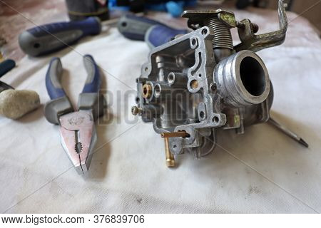 Carburetor Repair And Cleaning. The Carburetor Is 14 Years Old. This Piece Is From A Yamaha Cygnus X