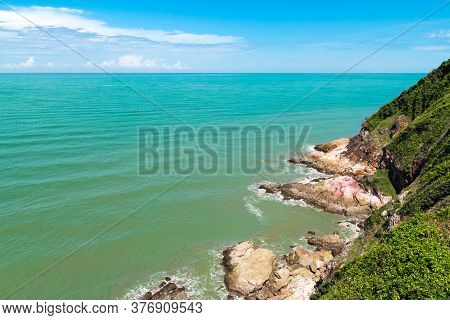 Koh Proet Island,the Atmosphere From The Mountains On The Island, With Trees In The Emerald Green Se