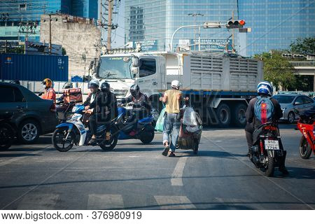 Bangkok, Thailand - January 6, 2020 : Cars On Busy Road In The Bangkok City, Thailand. Many Cars Use