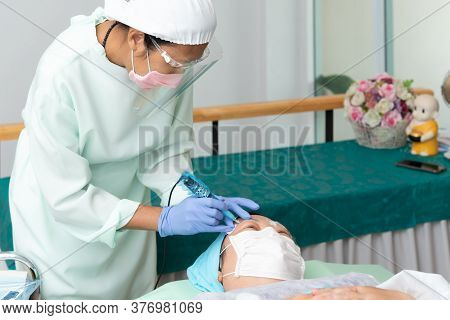 Eyebrow Tattoo Clinic Or Eyebrow Embroidery Clinic