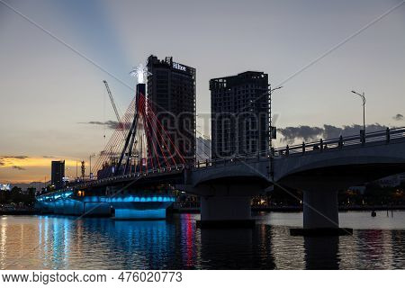 Da Nang, Vietnam - August 20 2018: The Hàn River Bridge (vietnamese: Cầu Sông Hàn) Is A Cable-stayed