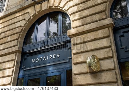 Lyon , Aura France - 05 01 2023 : Notaires Facade Golden Copper Brand Logo And Sign Text Door Entran