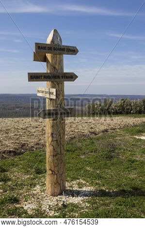 Abbeville, France, 5 April 2023: Beautiful Rustic Signpost In Eaucourt-sur-somme Looking Out Over Th