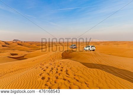 The Empty Quarter, Or Rub Al Khali - The World's Largest Sand Desert In Dubai. Desert Car Safari.
