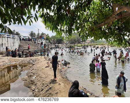Mandya, Karnataka, India-apr 25, 2023: Closeup Of Beautiful Tourist Place Balmuri Falls Located In A