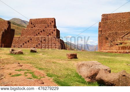 La Portada De Rumicolca, Incredible Ancient Gates And Aqueducts Of Pre Inca Civilization In Cusco Re