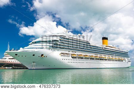 Cruise Ship Vacation. Cruise Ship Vacation In Summer. Cruise Ship Vacation And Travel.