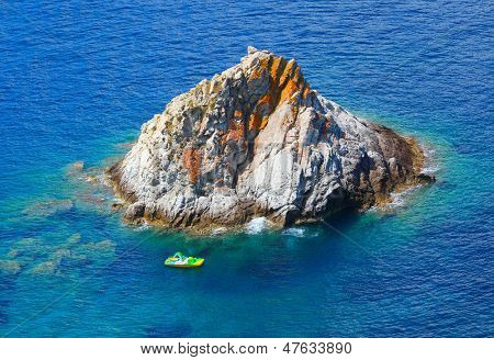 Scoglietto ön i närheten halvön Enfola.  Elba Island, Italien, Europa.