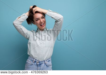 Happy Pretty 25s Brunette Woman With Well-groomed Silky Straight Hair
