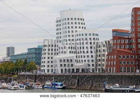 Moderní architektura