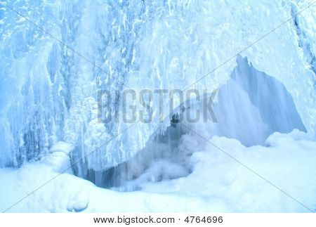 Bevroren waterval