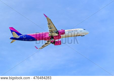 Barcelona, ​​spain; March 12, 2023: Airbus A321 Plane Of The Company Wizz Air Malta, Taking Off From