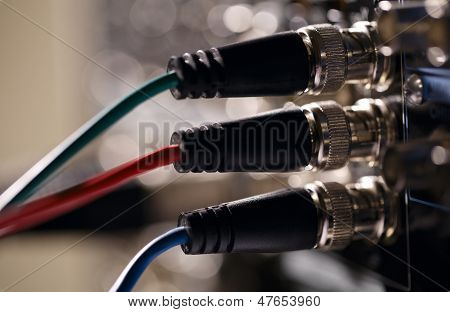 RGB 视频电缆临记录器中。