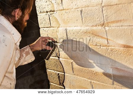 Seinämaalaus Art Spray maalilla