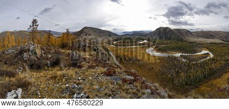 Russia. The South Of Western Siberia, The Altai Mountains. Amazing Autumn View Of The Bends Of The C