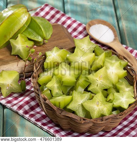 Star Fruit Or Carambola Green - Averrhoa Carambola; Photo On Wooden Background