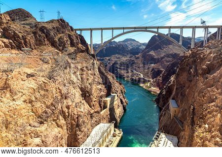 Mike O'callaghan-pat Tillman Memorial Bridge In Colorado River At Nevada And Arizona Border, Usa