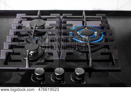 Glass-ceramic Built-in Black Hob With Included Gas Burner With Three Levels Of Gas Supply. Gas Consu