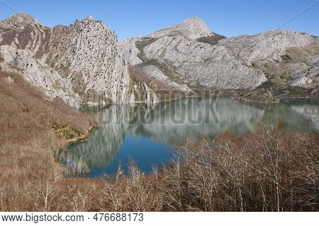 Picturesque Reservoir And Mountain Landscape In Riano. Castilla León. Spain