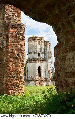 Old Ancient Ruins Of The Old Carthusian Monastery 1648-1666 Years In Bereza City, Brest Region, Bela